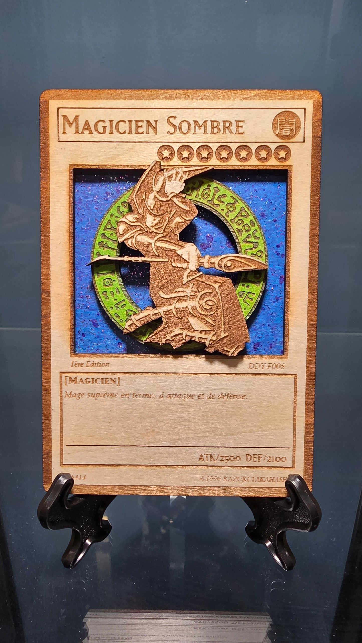 Carte Yu-Gi-Oh! Magicien Sombre en Bois