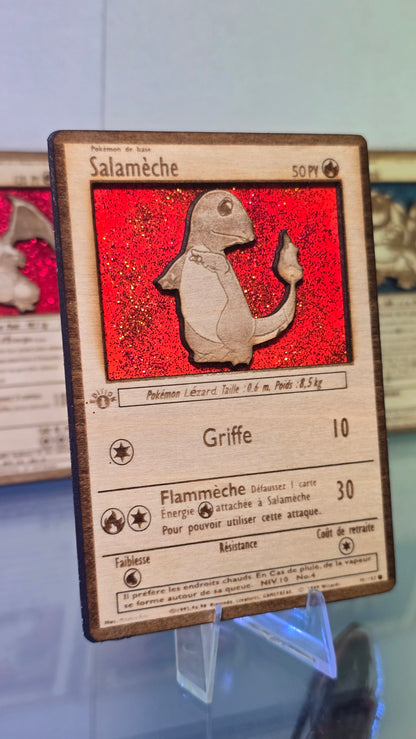 Carte Pokémon Salamèche Artisanale – Gravée sur Bois