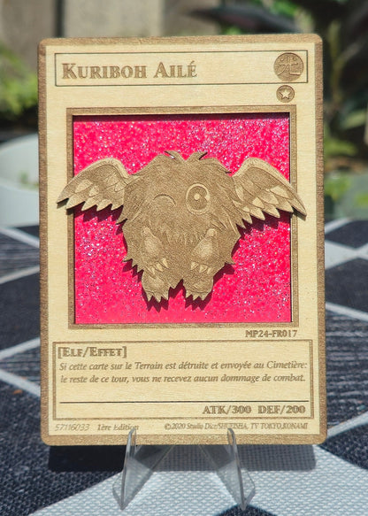 Carte Yu-Gi-Oh! Kuriboh Ailé –  Gravée sur Bois