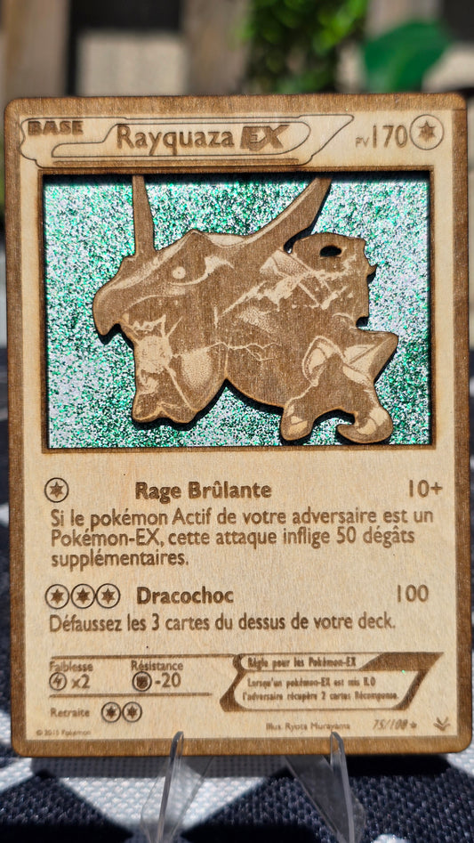 Carte Pokémon  Rayquaza  –  Gravée sur Bois