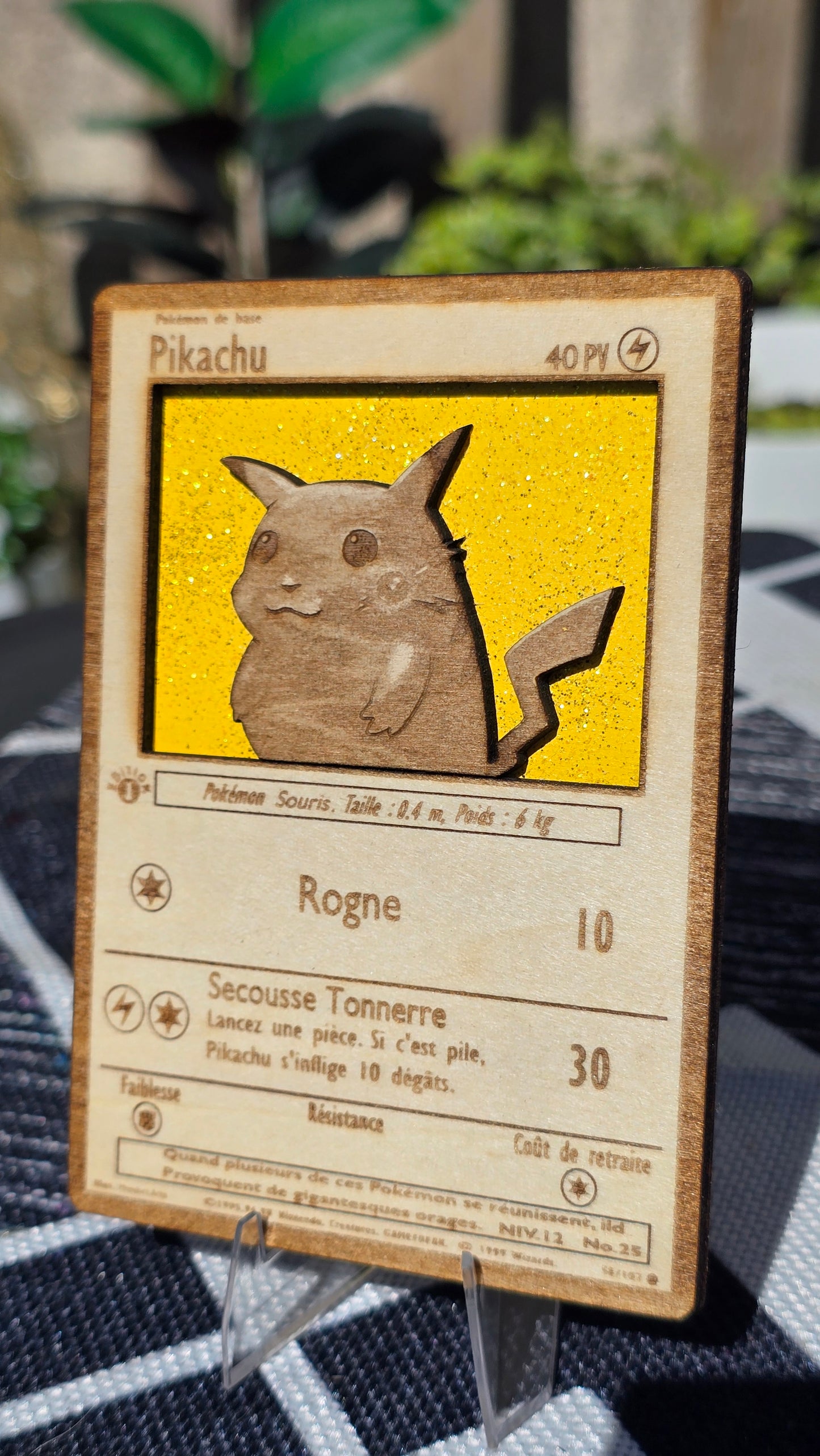 Carte Pokémon Pikachu  – Gravée sur Bois