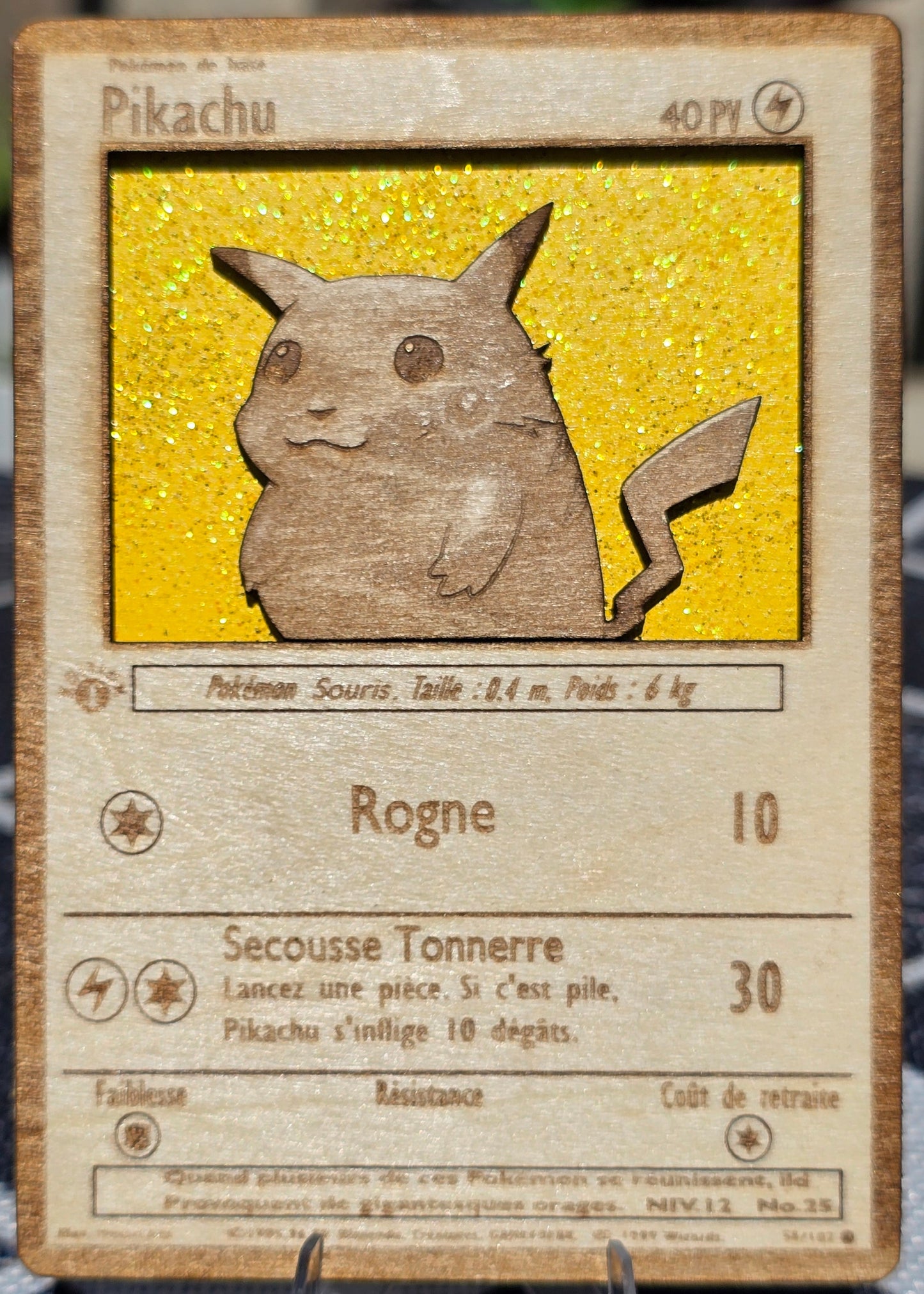 Carte Pokémon Pikachu  – Gravée sur Bois