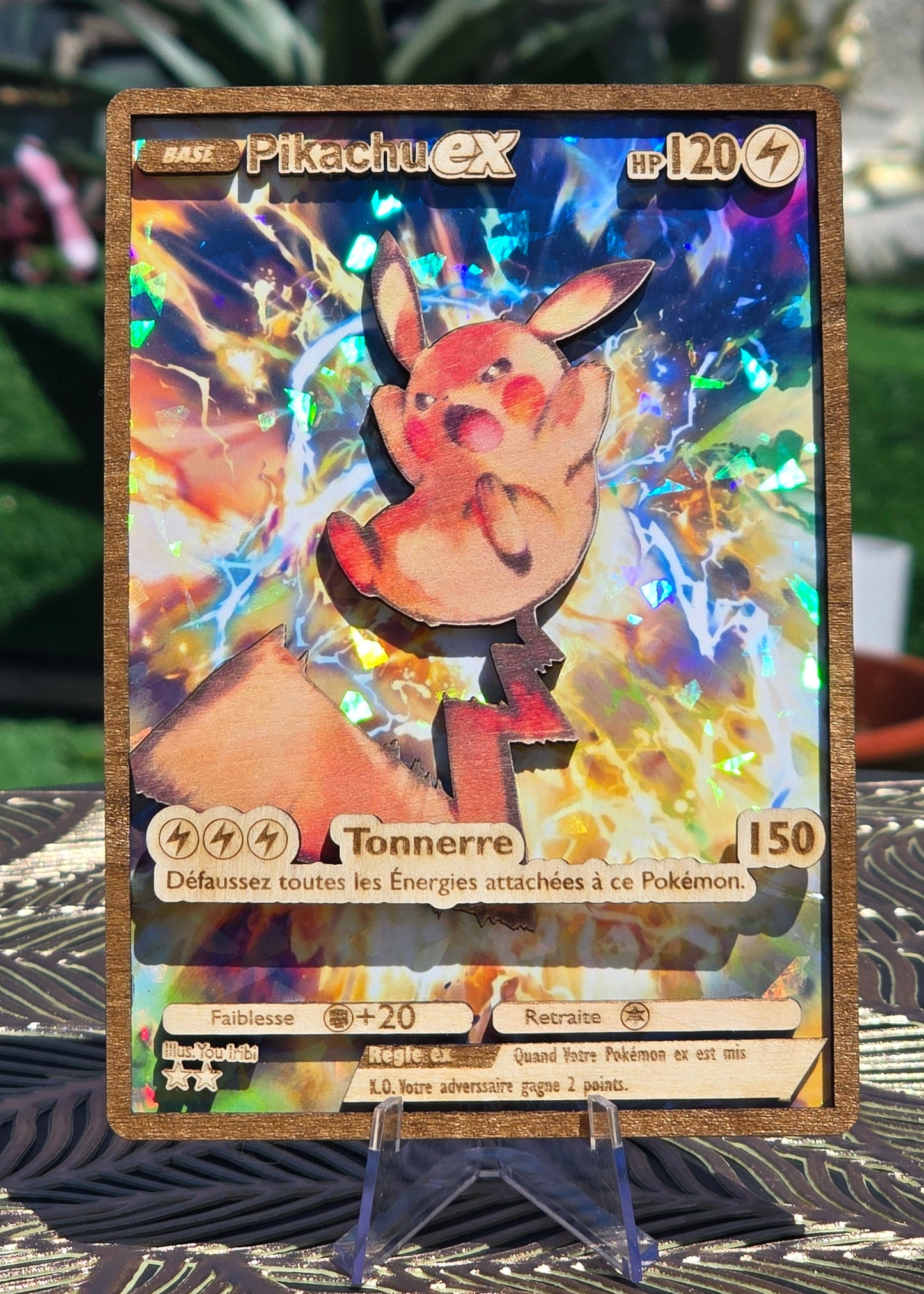 Pikachu EX Full Art — Carte en Bois Premium Holographique